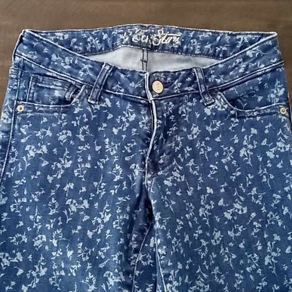 Old Navy denim flower print size 6 - Picture 2 of 7